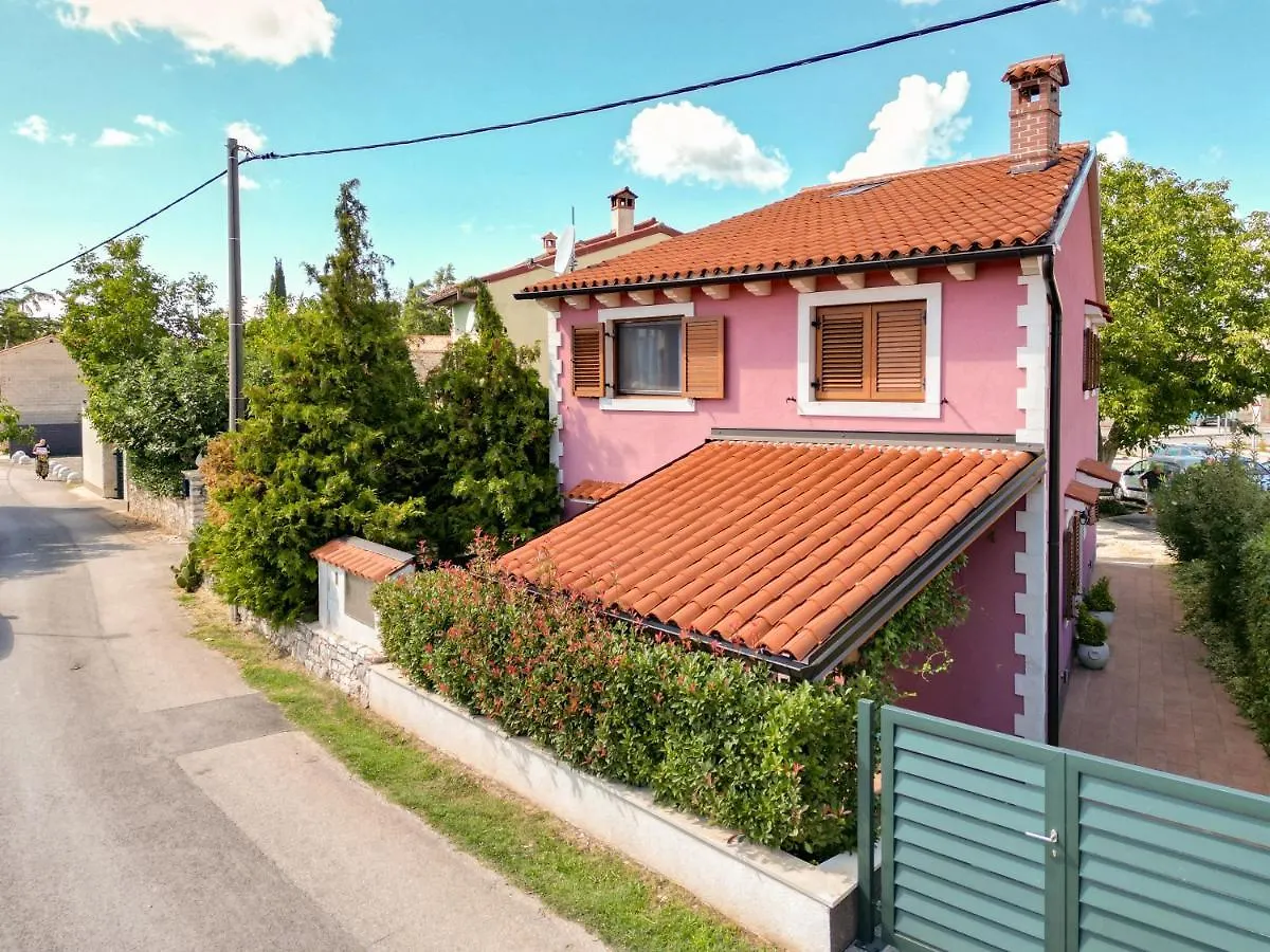 Magic Holiday Apartment Bale 0*,  Croatia